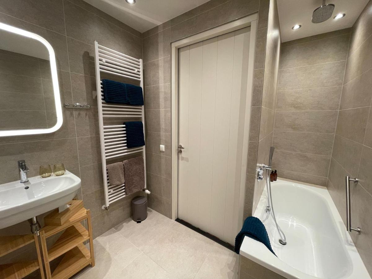 Bnb 'T Ambacht - Boutique Hotel Hendrik-Ido-Ambacht Екстериор снимка